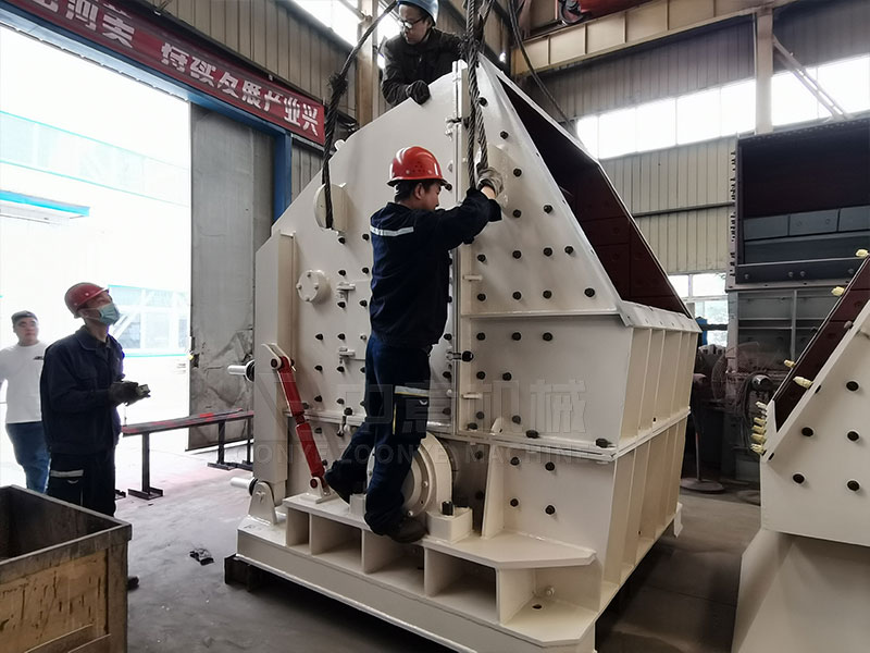 石英石破碎制沙机器破碎机实地工厂图片